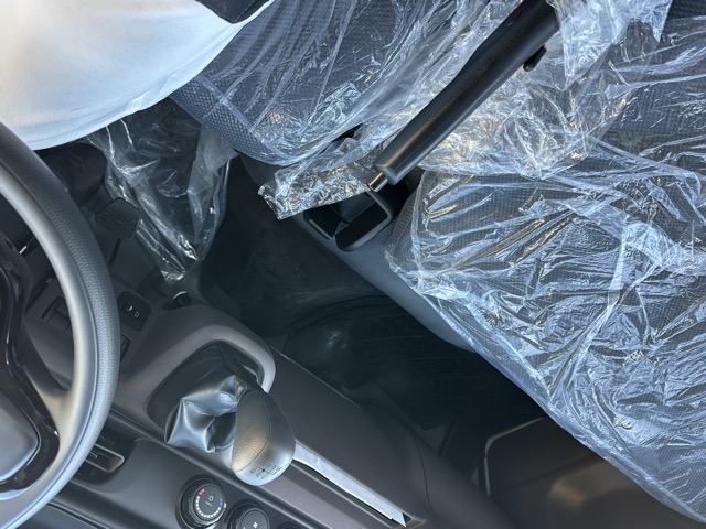 キャンター(三菱)登録済未使用車 15