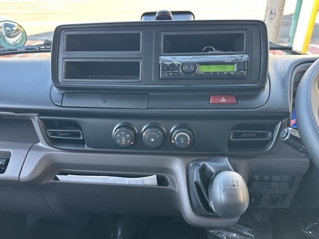 キャンター(三菱)登録済未使用車 16