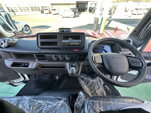 キャンター(三菱)登録済未使用車 4