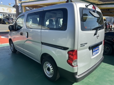 NV200バネットバン(ニッサン)中古車 後方