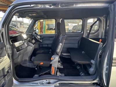 N-VAN(ホンダ)中古車 後席内装