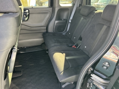 N-BOXカスタム(ホンダ)中古車 後席内装