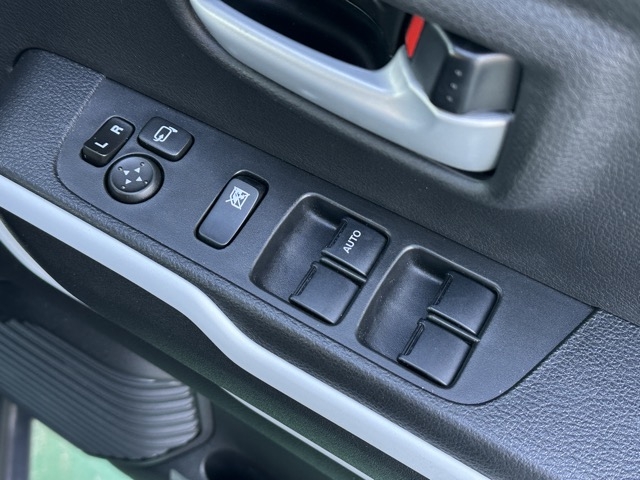 フレアクロスオーバー(マツダ)中古車 14