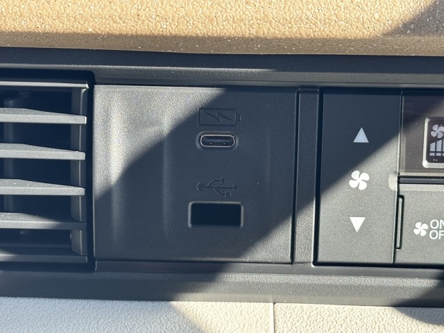 N-BOX(ホンダ)届出済未使用車 23