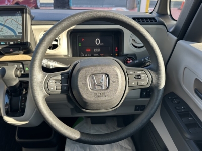 新型N-BOX(ホンダ)届出済未使用車 内外装写真