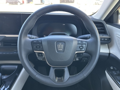 クラウンクロスオーバー(トヨタ)中古車 内外装写真