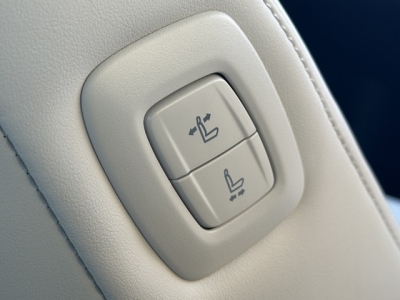 クラウンクロスオーバー(トヨタ)中古車 内外装写真他