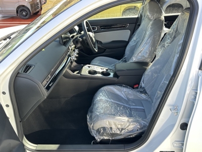 シビック(ホンダ)登録済未使用車 前席内装