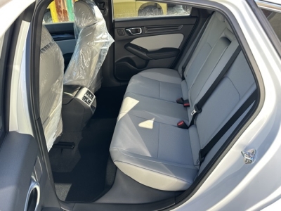 シビック(ホンダ)登録済未使用車 後席内装