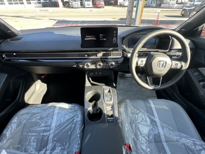 シビック(ホンダ)登録済未使用車 後席から見た前席