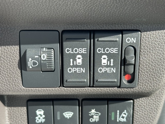 フリード(ホンダ)中古車 12