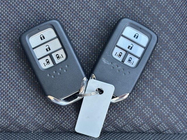 フリード(ホンダ)中古車 28