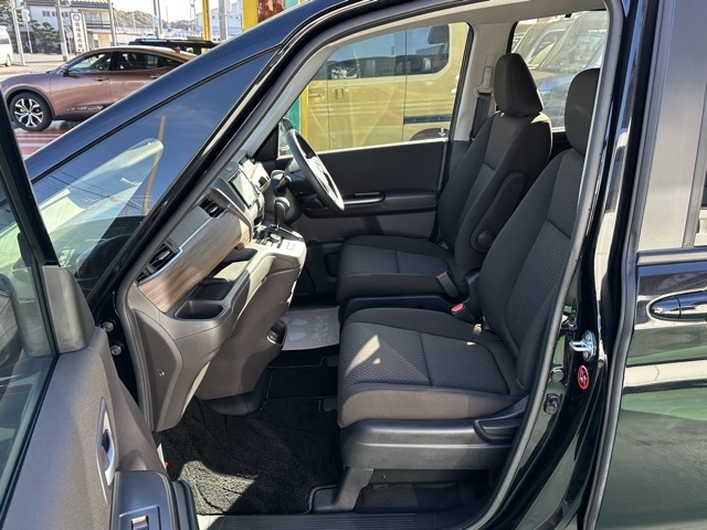 フリード(ホンダ)中古車 3