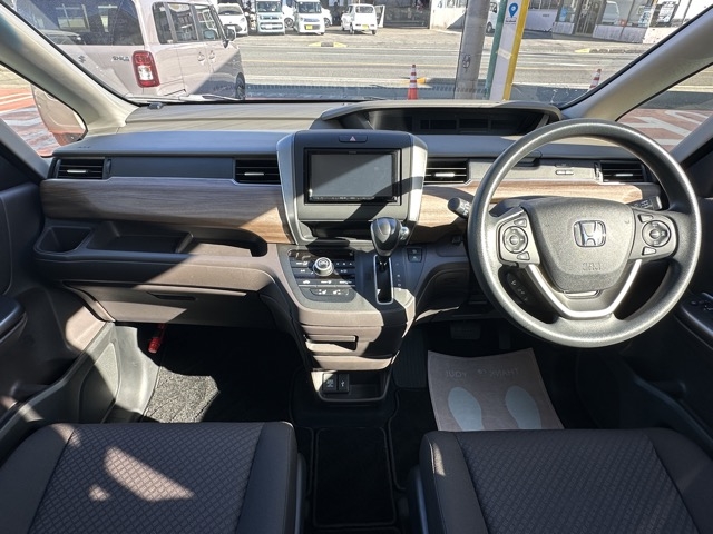 フリード(ホンダ)中古車 5