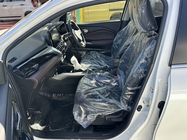 フロンクス(スズキ)登録済未使用車 3