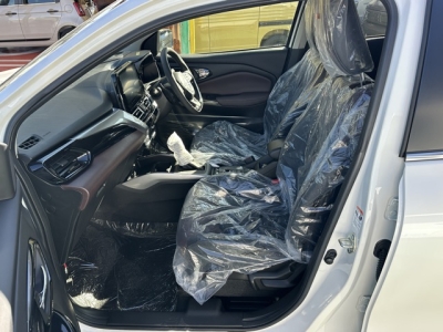 フロンクス(スズキ)登録済未使用車 前席内装