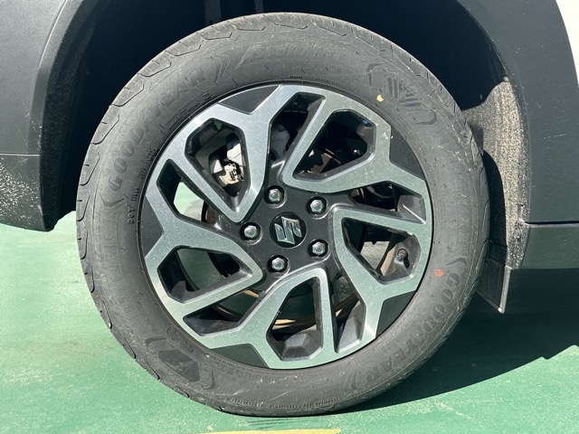 フロンクス(スズキ)登録済未使用車 11