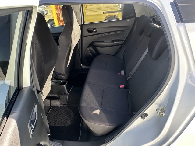 スイフト(スズキ)中古車 4