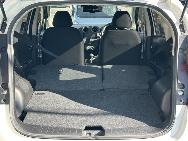 ノート(ニッサン)中古車 9