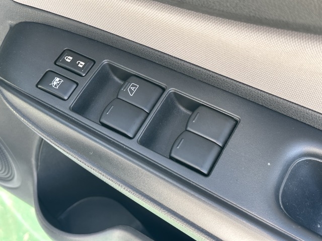 ノート(ニッサン)中古車 14