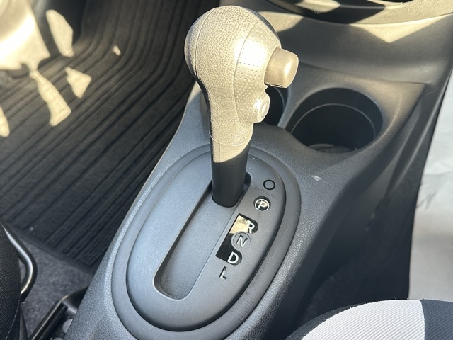 ノート(ニッサン)中古車 25