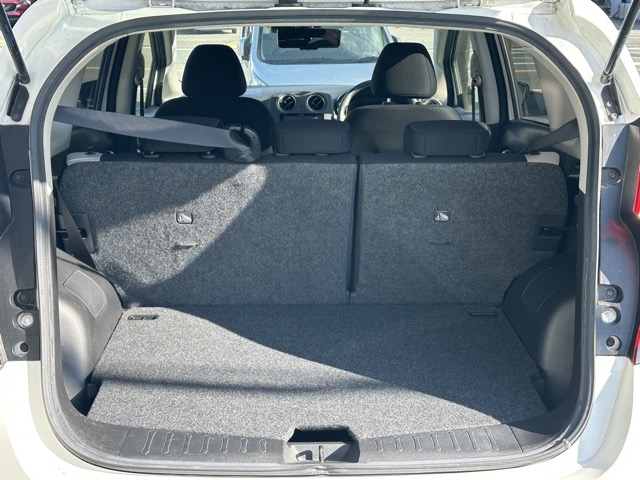 ノート(ニッサン)中古車 8