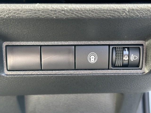 ノート(ニッサン)中古車 12