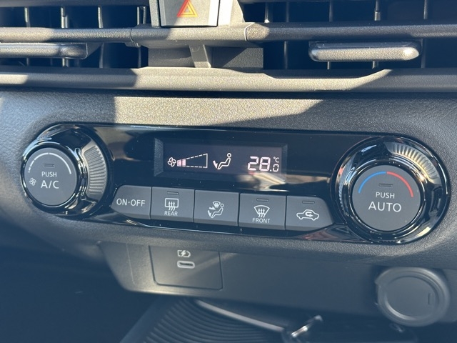 ノート(ニッサン)中古車 24