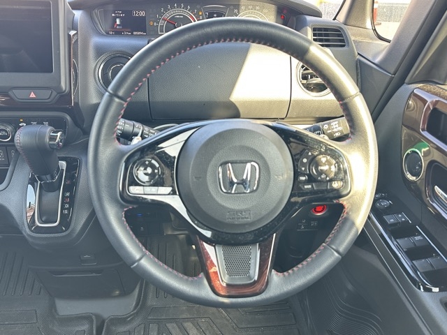 N-BOX(ホンダ)中古車 8