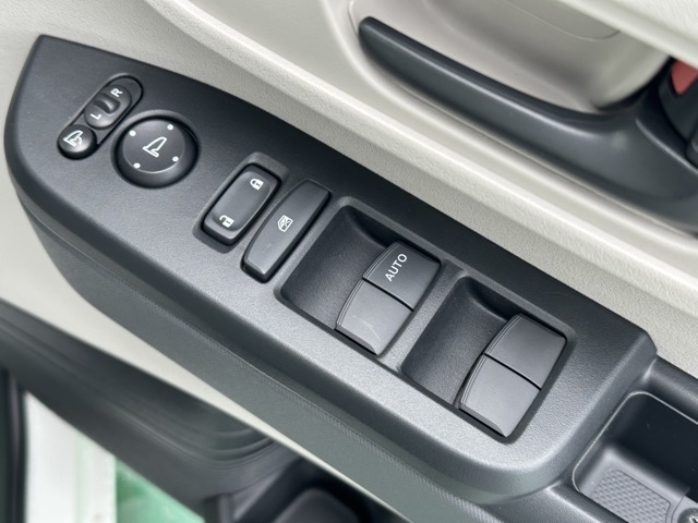 N-BOX(ホンダ)届出済未使用車 14