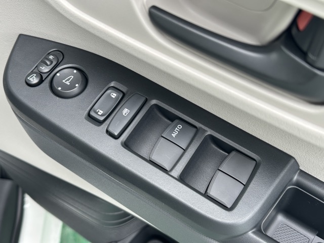 N-BOX(ホンダ)届出済未使用車 13