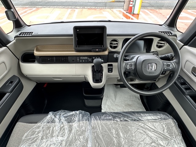 N-BOX(ホンダ)届出済未使用車 4