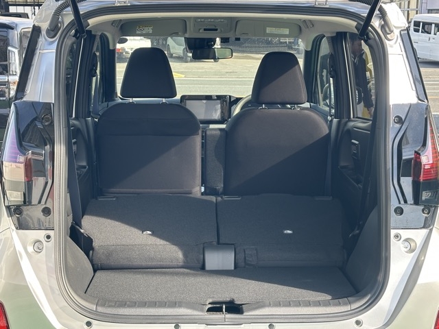 サクラ(ニッサン)中古車 8