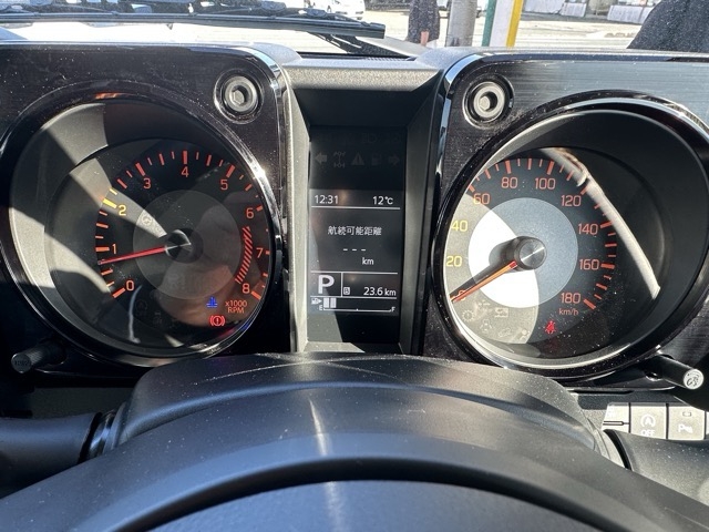 ジムニーノマド(スズキ)届出済未使用車 24