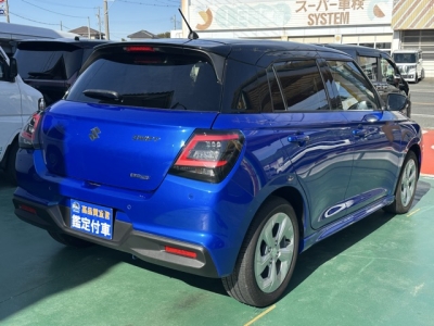 新型スイフト(スズキ)中古車 内外装写真他２