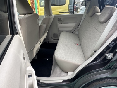 ラパン(スズキ)中古車 後席内装