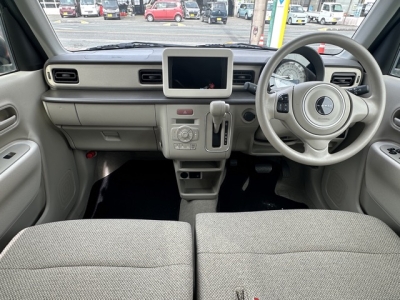 ラパン(スズキ)中古車 後席から見た前席