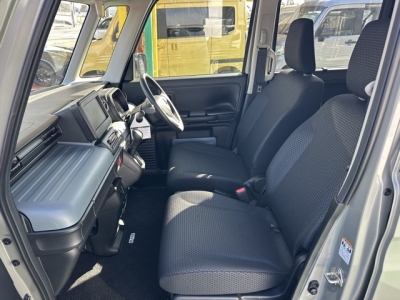 スペーシアベース(スズキ)中古車 前席内装