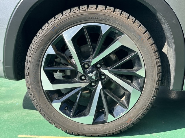 アウトランダー(三菱)中古車 12