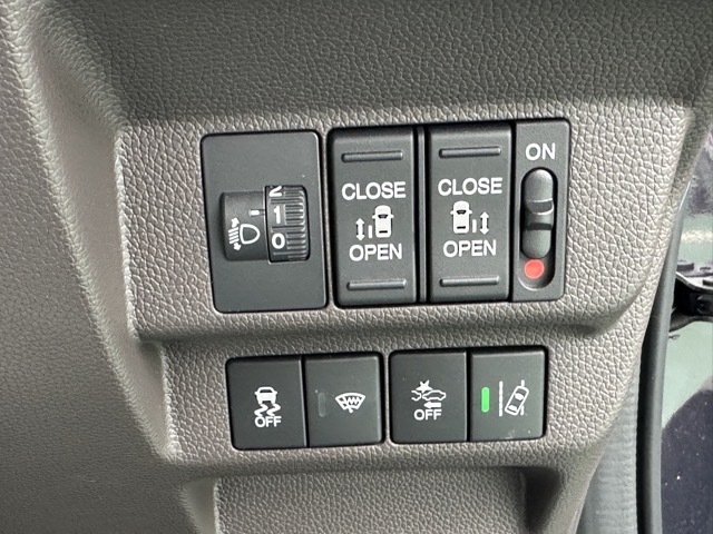 フリード(ホンダ)中古車 14