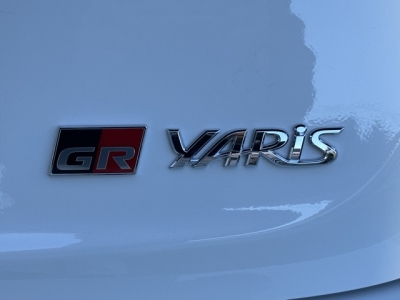 GRヤリス(トヨタ)中古車 内外装写真他１