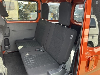 アトレー(ダイハツ)中古車 後席内装