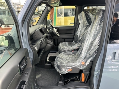 N-VAN(ホンダ)届出済未使用車 前席内装