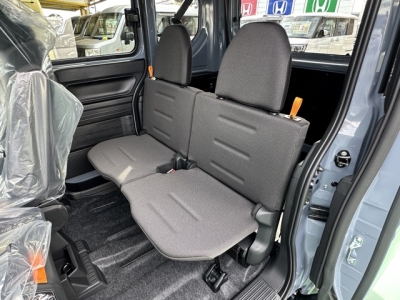 N-VAN(ホンダ)届出済未使用車 後席内装