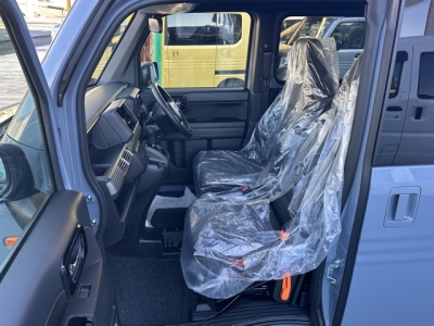 N-VAN(ホンダ)届出済未使用車 前席内装