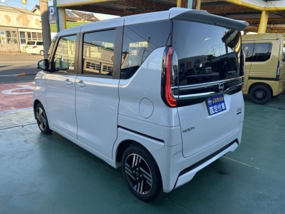 ルークス(ニッサン)レンタＵＰ 後方