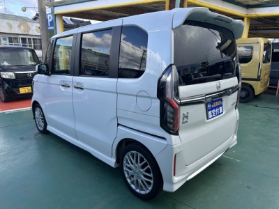 N-BOXカスタム(ホンダ)中古車 後方
