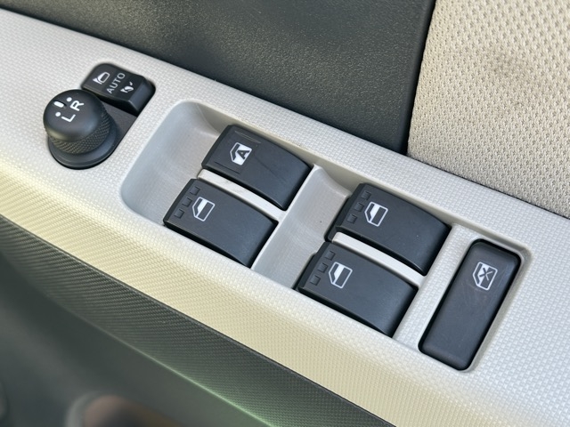 ミラトコット(ダイハツ)中古車 13