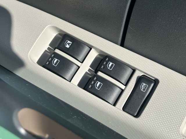 ミラトコット(ダイハツ)中古車 11