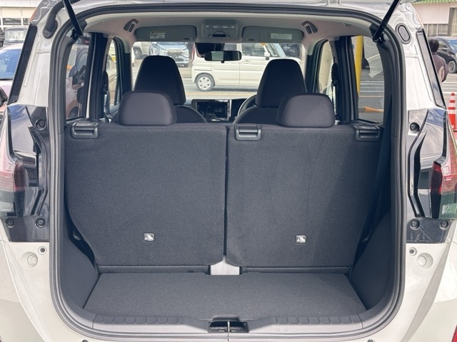 サクラ(ニッサン)中古車 7